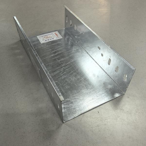 Cable Tray Hot Dip Galvanized Wall Mounted / Floor Mounted Installation Indoor Outdoor