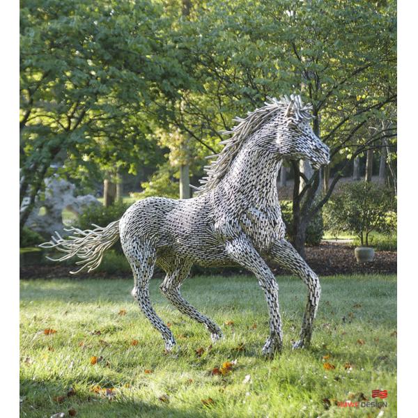 Custom Life-Size Stainless Steel Animal Sculpture with Horse Pipe Statue Decoration