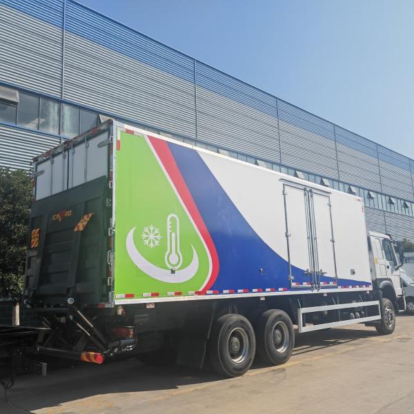 HOWO Carrier Frozen Meat Transport Refrigerated Freezer Van 16ton Capacity Refrigerator Van Truck