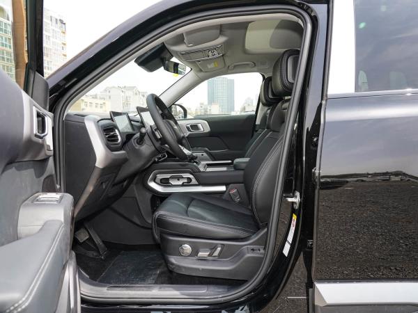 Coches usados populares SUV eléctrico con 4605*1900*1930 Tamaño 310 kW Potencia máxima y 510 N*m Torque