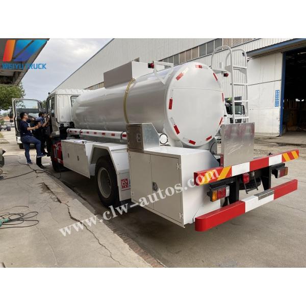 China 7cbm/7m3/7,000Liters Isuzu Tank Vehicles 7 Tons Chemical Liquid Tanker Truck to Djibouti