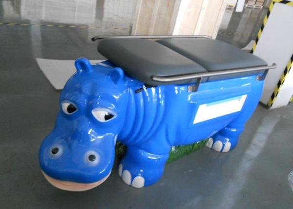 Figura bonito tabela pediatra do hipopótamo do exame