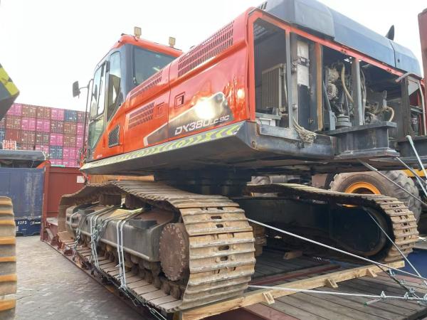 Doosan DX380 38-ton Class Large Hydraulic Excavator For Large-scale Construction Projects And Mining Operations