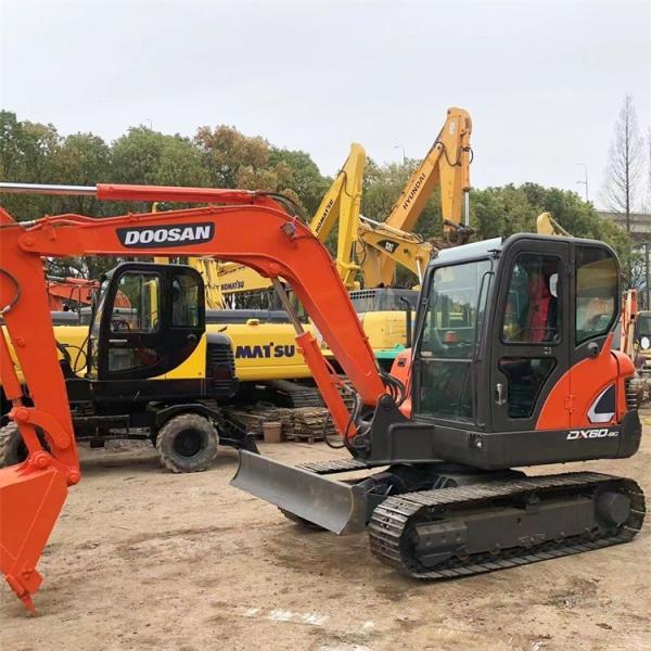 Korea Made 2019 Doosan DX60 Used Excavator 6 Ton with 40 kW Power and 0.21 m3 Bucket