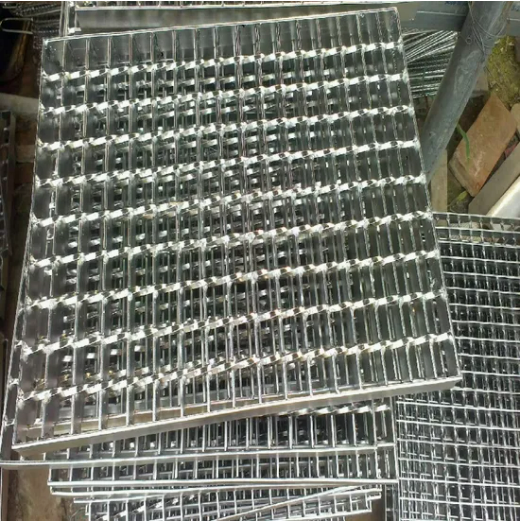 Hot Dipped Galvanized Steel Grating Walkway for Bathroom Floor Drainage Lightweight and Economical