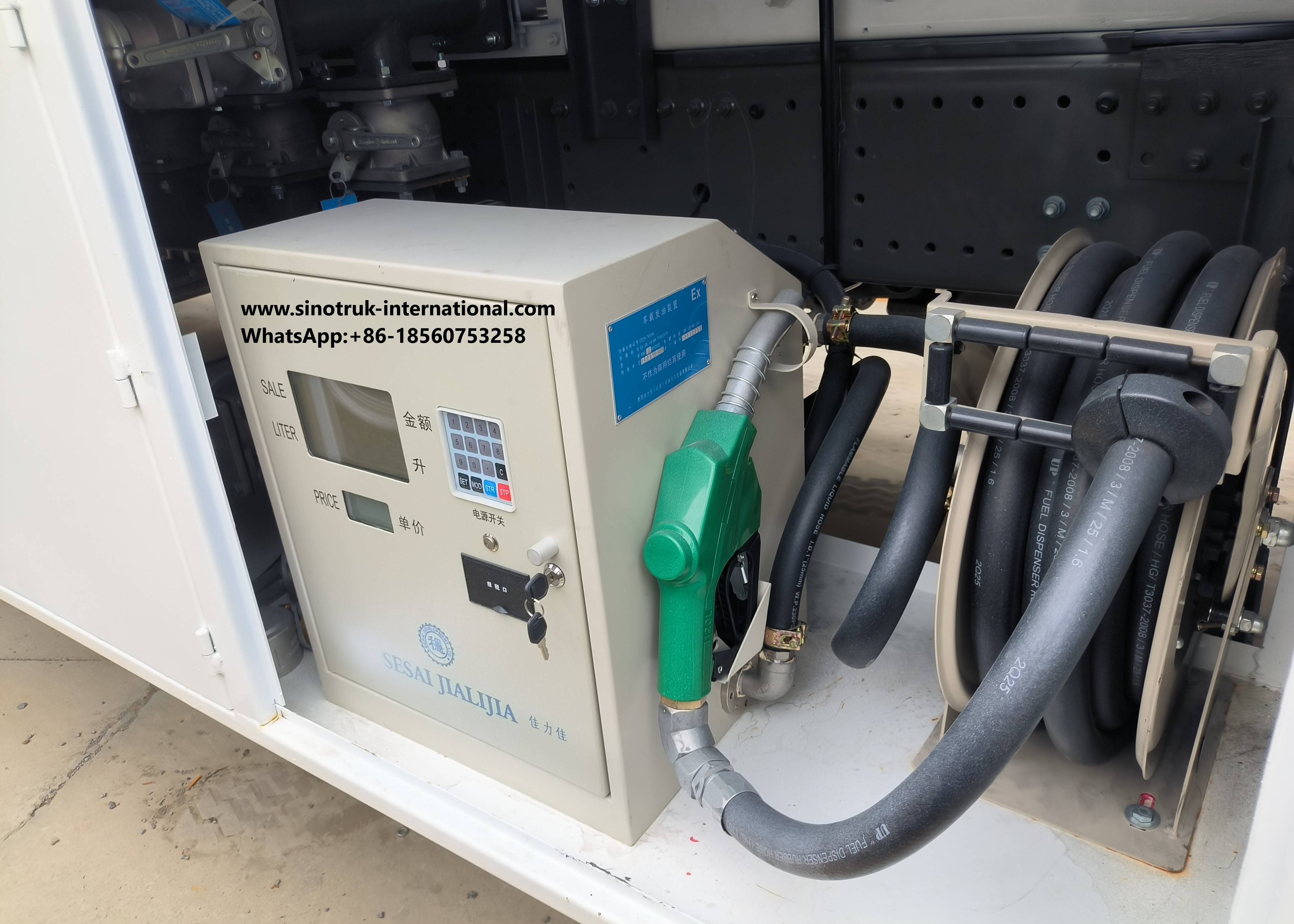 400Hp Engine Output Oil Transport Truck The Perfect Solution for Safe Oil Delivery