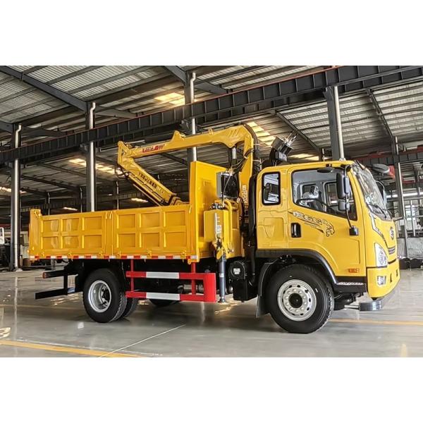 XDEM Máquina hidráulica con tracción a cuatro ruedas de agarre y transporte para camiones de madera con cubo para uso agrícola