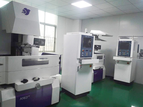 Low Volume Plastic Injection Molding / Automobile Spare Parts For Auto Instrument Panel