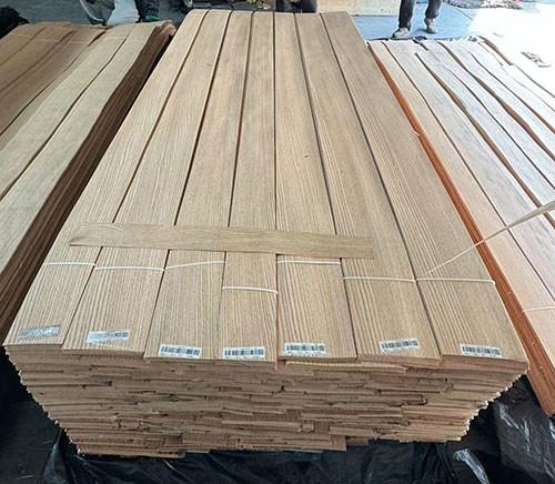 Fabricação de revestimento de madeira de carvalho vermelho, móveis, revestimento de portas, painéis de qualidade A