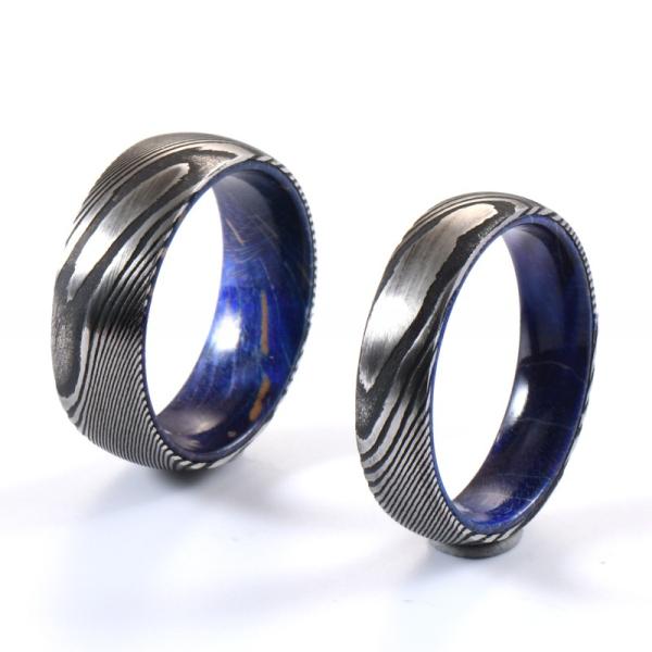 Anneaux de mariage de Damas gravés 6 mm 8 mm avec incrustation de manche en bois bleu violet