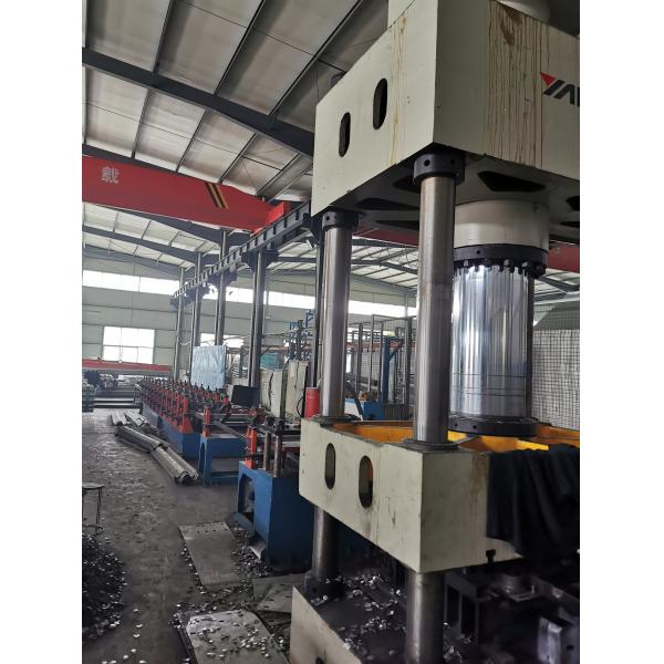 Автодорожная ограждение горячеоцинкованная сталь с использованием материала Q345 SJ345R для безопасности