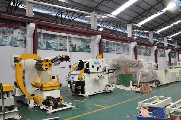 Stainless Steel Coil Stamping Pneumatic Punch Press Feeder Equipment High Processing