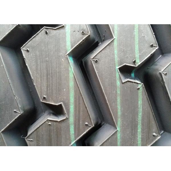 Rib Type Tread On Road Off Road Tires , Off Road Tires For 20 Inch Rims 11.00R20 Size