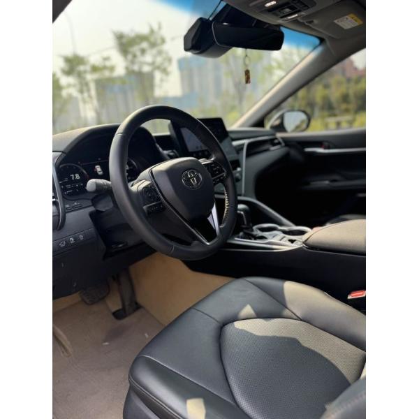 Second-Hand Toyota Camry 2.5L Clean Interior No Accident White Color 2023 Year 99% New Affordable
