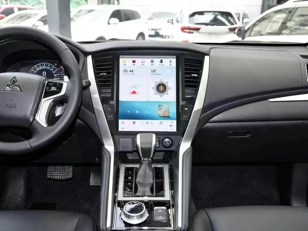 12.1'' Screen Car Multimedia Player для Mitsubishi Pajero 2020+