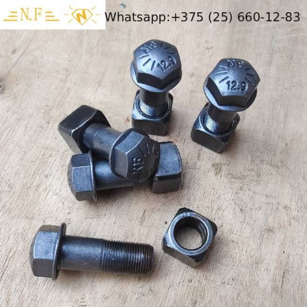 Segment Sprocket Bolt And Nut 09203-21860 01803-01824 M18*60 For SD13 Sm27095 For Excavator D355 D375