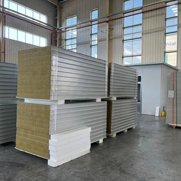 Moderno estilo de design 160mm Painel de lã de rocha Painel de sandwich de isolamento térmico para armazém