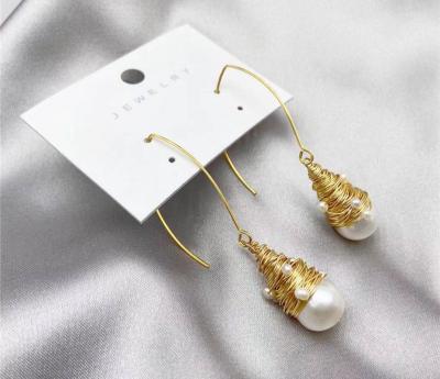New Design Waterfresh Pearl Earrings Temperament Geometric Gold Color Metal Hoop Earrings Baroque Pearl Earring Women