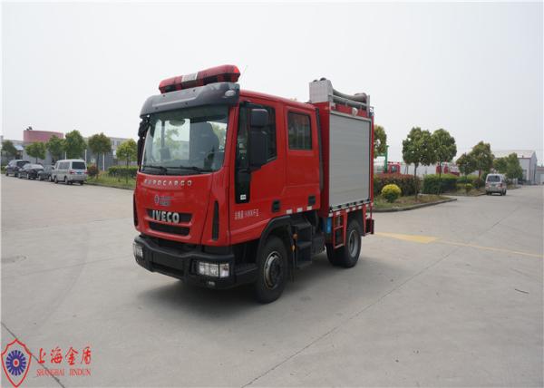 Carro de bombeiros importado da espuma da movimentação do chassi 4x2 da capacidade cinco assentos pequenos