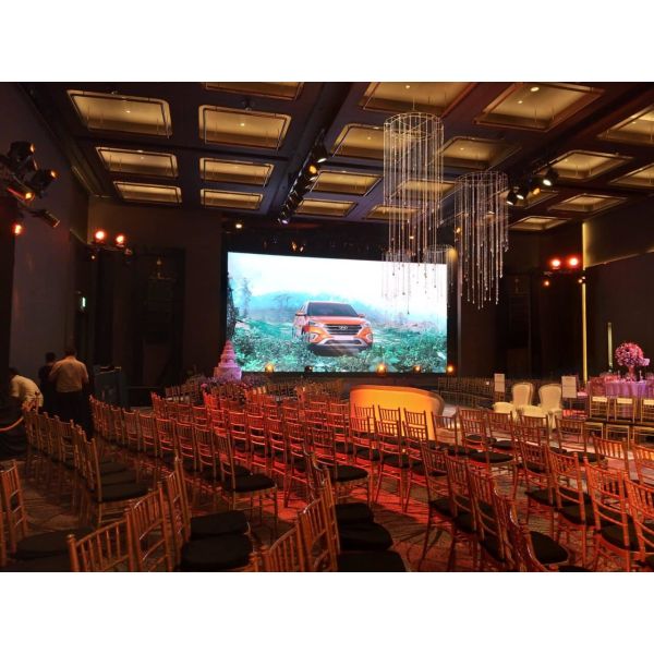 Stage Hanging P3.91 LED High Resolution Video Display With Good View Effect