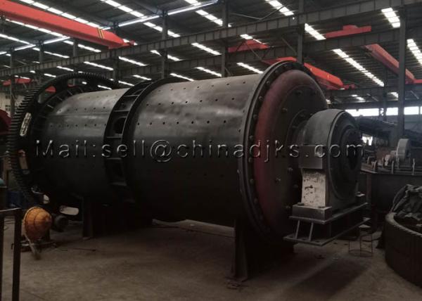 22KW 900 minério mineral de 2 toneladas Rod Mill Crusher do × 2400mm