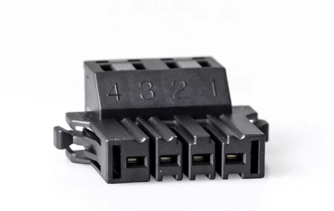 A4 A5 A6 Servo Motor Connector with 1000V Voltage Rating and Silver/Gold Plated Pins in 4PIN-17PIN Configurations
