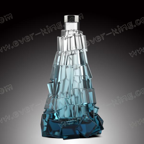 Блок льда сформировал бутылки бесцветного стекла ясности 750ml для рябиновки
