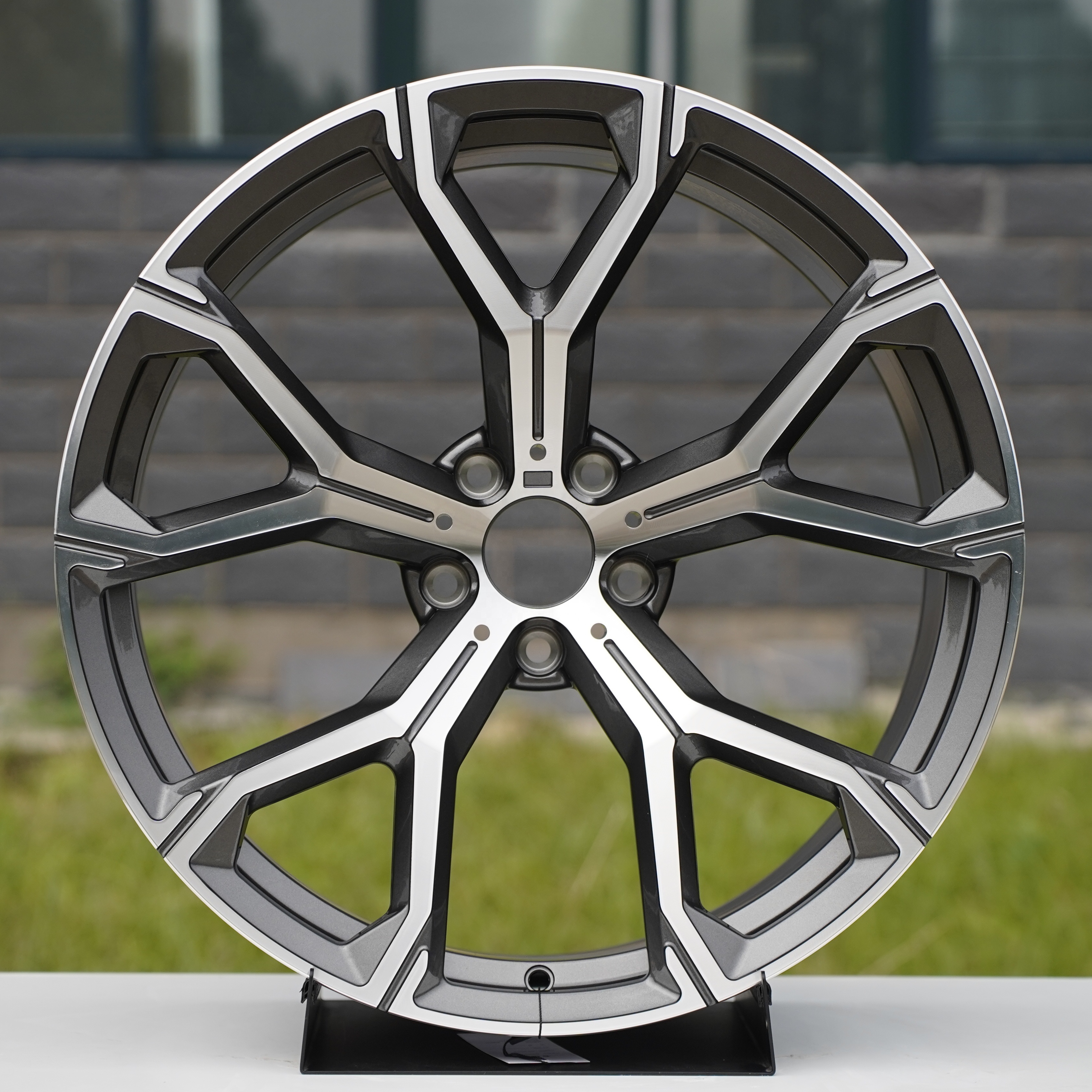 Factory Direct New Design 1-Piece Monoblock Forged 23 Inch 5x114.3 Brushed Silver Monoblock Forged Wheel for Mercedes-Benz