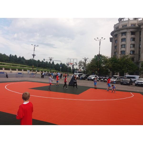 15 mm d'épaisseur sol en tuiles en PP lisse solution de revêtement de sol sportif durable