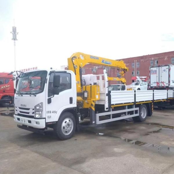 DONGFENG/Isuzu 6tons Telescopic Boom Truck Mounted Crane Construction Crane