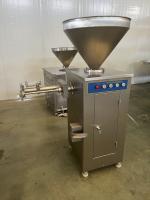0.05kw Sausage Filling Machine With Twisting And Pneumatic Portioning System
