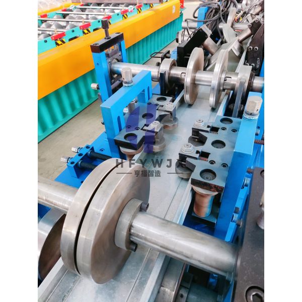 PLC Control Cz Roll Forming Machine Automatic Purlin Roll Former