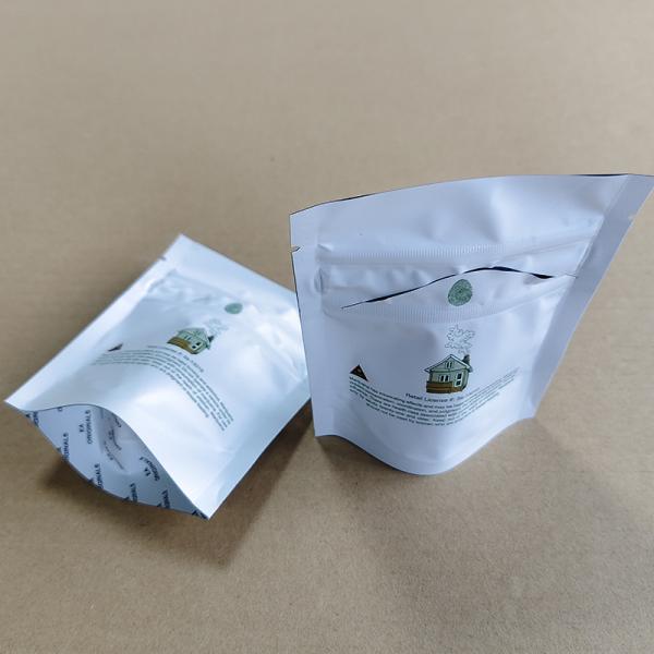 ​ECO-Friendly Plaid Pattern Child-Resistant Bags - Recyclable Material & Tamper-Evident