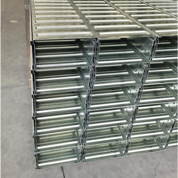 UV Resistant Rectangular Electrical Cable Trough Steel For Maximum Cable Protection