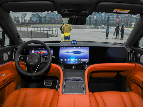2024 Huawei AITO M9 Hybrid 1.5T EV Car for Retail Extended Range and Efficiency