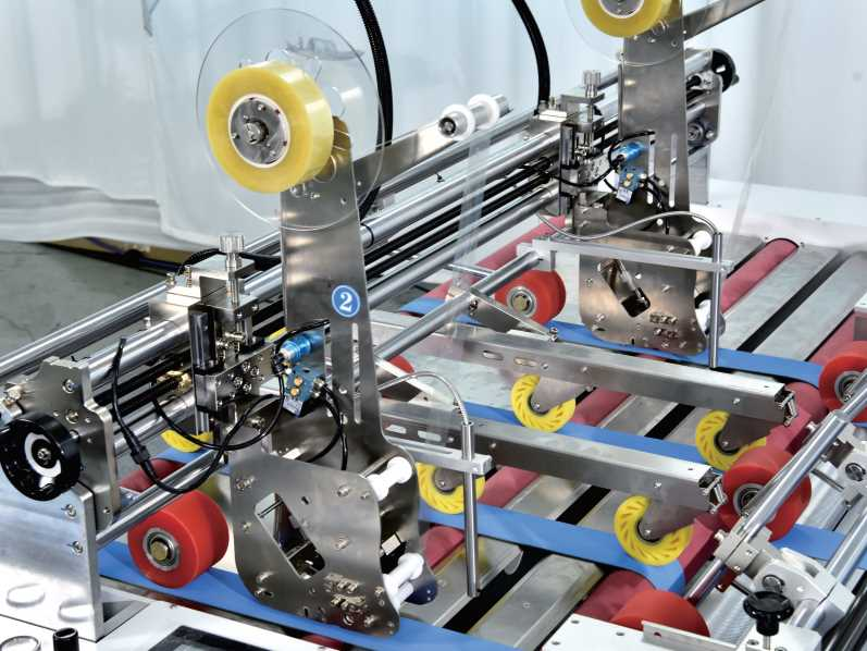 LY-1500TMJ Automatic Carton Transparent Tape Pasting Machine Large Carton Board Transparent Tape Sticking Machine Servo control tape applying machine for packaging