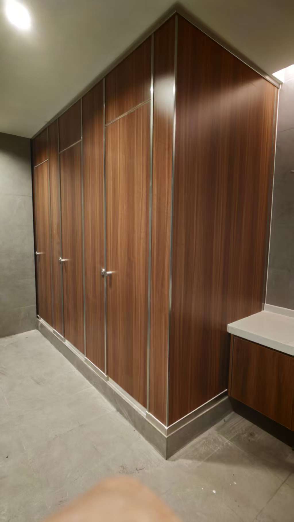 Restaurant Commercial Washroom Partition | Phenolic Compact Laminate Toilet Cubicles & Urinal Divider, Wood Grain HPL Bathroom Stalls with 304 Stainless Steel Hardware