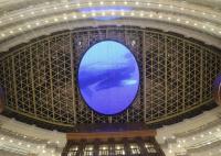 Le nouvel affichage mené transparent de centre commercial de conception a mené l'écran en verre mené d'intérieur polychrome de mur de vidéo d'écran transparent