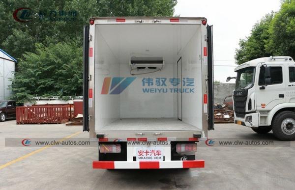 Caminhão pequeno do refrigerador de JMC 5T para o transporte dos peixes frescos