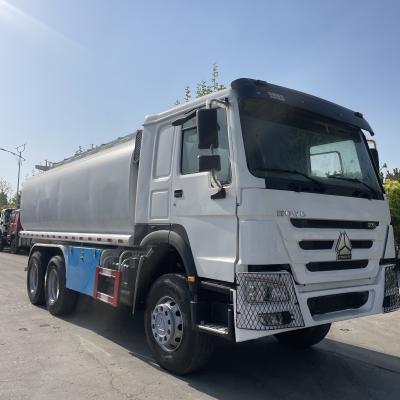 6x4 15000L camion-citerne LHD/RHD 12.00R20 personnalisable avec 3 ensembles de soupapes sous-marines