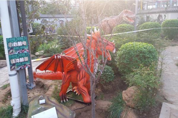 Vida exterior de Natureal - faça sob medida a estátua do dinossauro, escultura do gramado do dinossauro para o parque quadrado