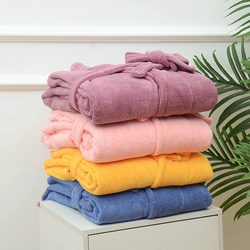 Luxury 300gsm 120cm Coral Fleece Bathrobe Machine Washable For Men / Women