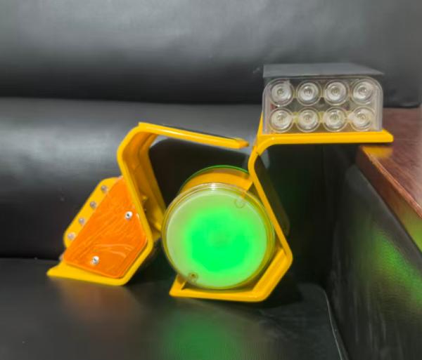 Thailand Solar 8+1 LED Light Guardrail Trapezoid Solar Delineator Post Traffic  Highway Guardrail Reflector 170 × 95 × 260 mm