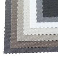 L'abat-jour pour la porte de tissu d'ombre de rouleau de tissu de polyester de fenêtre aveugle le rouleau entre le verre
