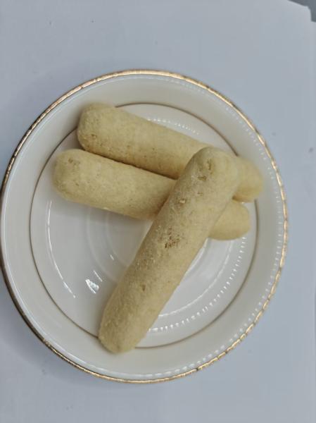 Experience Crunch Of Milk Crispy Rolls In Convenient Plastic Bag
