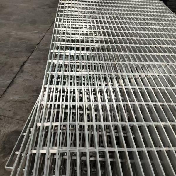 30mm Bearing Bar Anti Rust Gully Hot Galvanized Steel Grating With 3mm Cross Bars