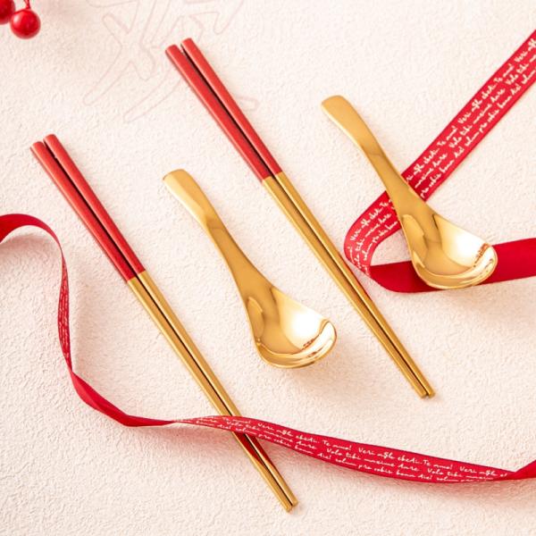 Золотая ложка из нержавеющей стали с красными палочками китайский стиль