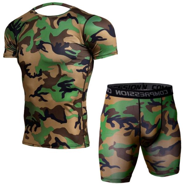 Gym Fitness Mens Swim Shirt Loose Fit , Rash Guard Suit Fancy Delicate Workmanship