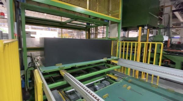 Linha de produção automática da porta do refrigerador, sistemas de fabricação automatizados