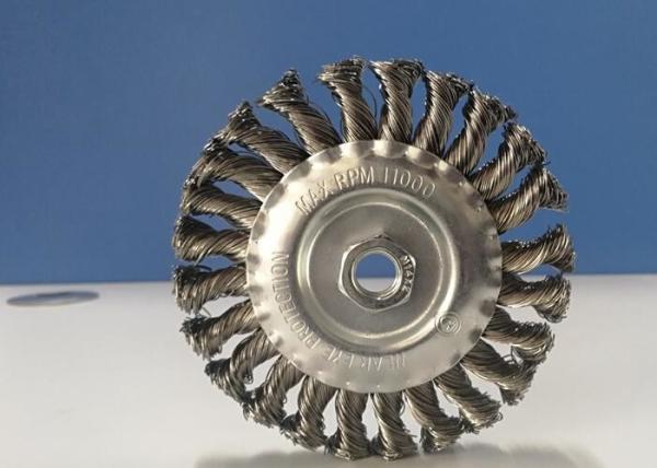 Long Lasting 5 Inch Knotted Wire Wheel Brush for Weld Spatter Removal
